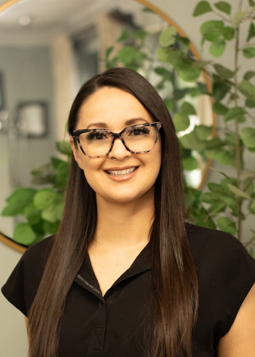 wound care nurse Navil Muñoz at Linwood Meadows care center